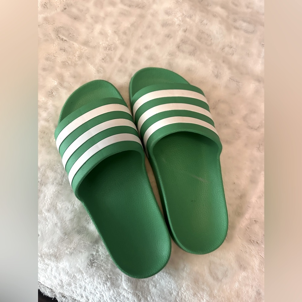 Adidas cloud foam slides